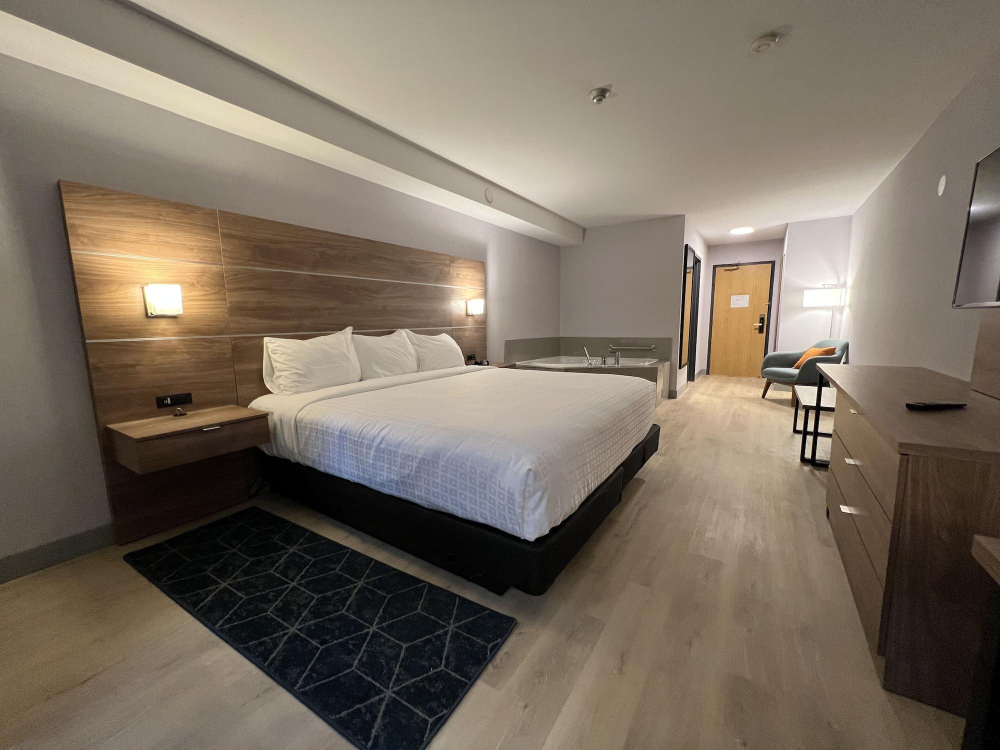 Super 8 By Wyndham Cornwall On Εξωτερικό φωτογραφία